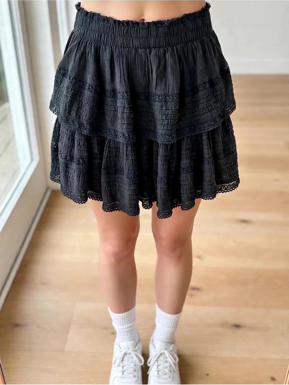Aerie Tiered Mini Skirt in Black Size Medium NWT